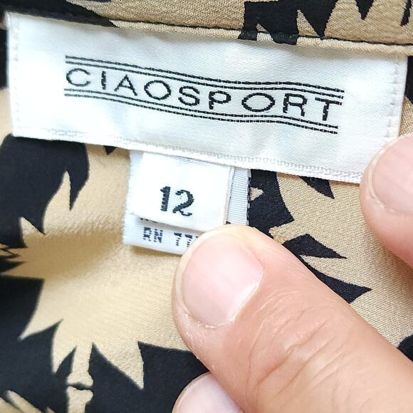 Ciaosport 100% Silk Printed Short-Sleeve Blouse Size 12 Button-Up Beige Floral - Picture 8 of 9
